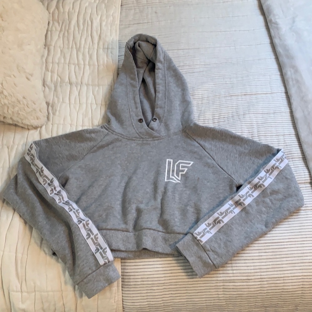 LF Cropped Sweatshirt